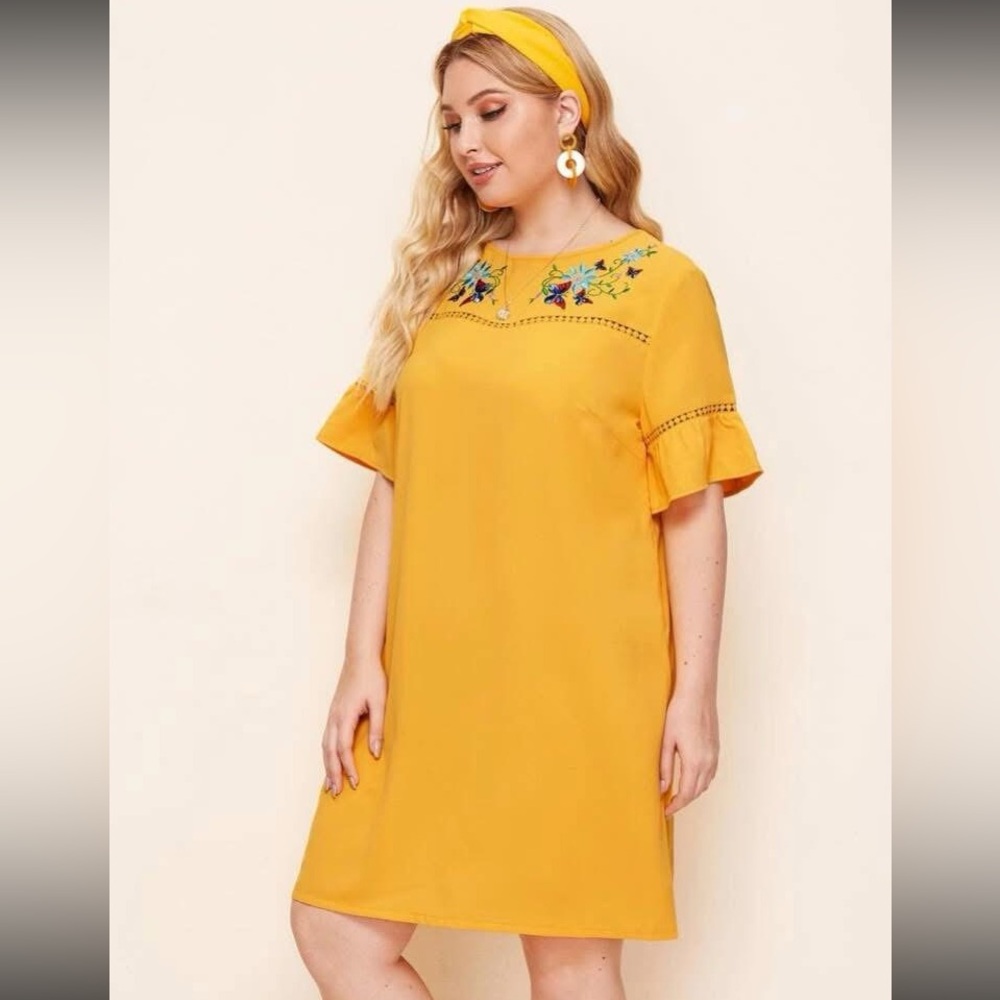• SHEIN Curve Yellow Embroidered Shift Dress